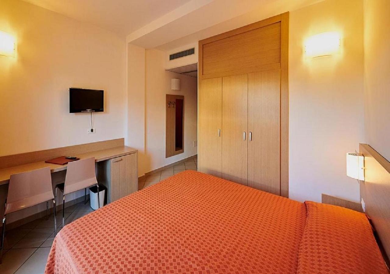 BOLGHERI MARINA RESORT ex Varo Village Hotel Marina Di Bibbona Exteriör bild