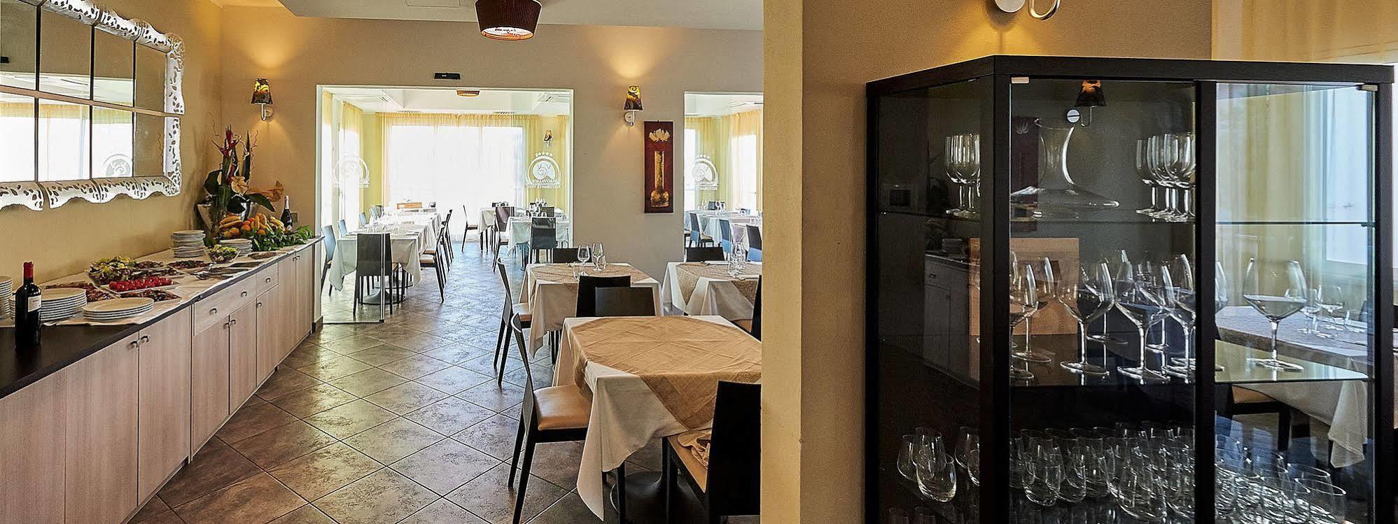 BOLGHERI MARINA RESORT ex Varo Village Hotel Marina Di Bibbona Exteriör bild