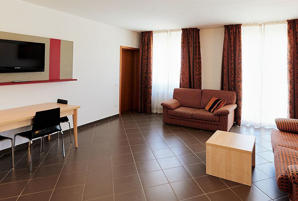 BOLGHERI MARINA RESORT ex Varo Village Hotel Marina Di Bibbona Exteriör bild