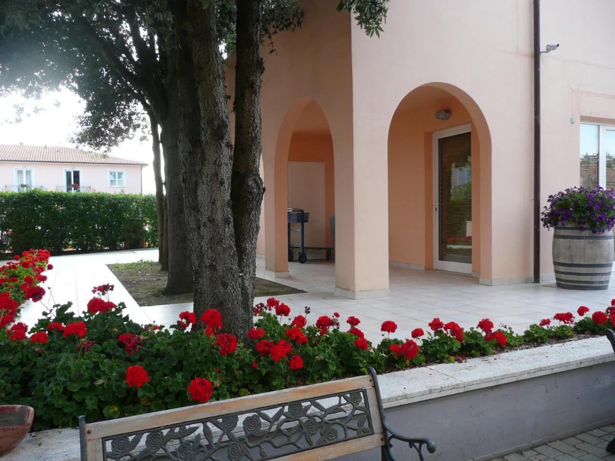 BOLGHERI MARINA RESORT ex Varo Village Hotel Marina Di Bibbona Exteriör bild